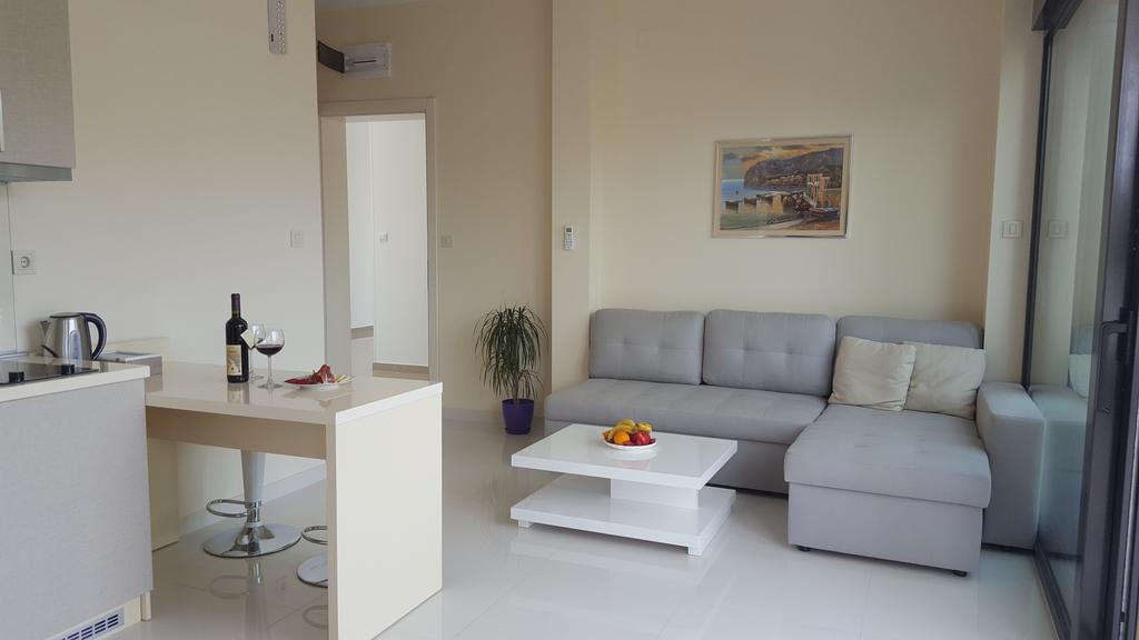 הרצג-נובי Guesthouse Laterna מראה חיצוני תמונה